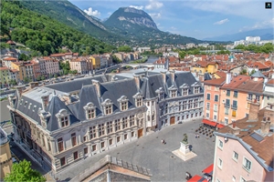 appartement à la vente -   38000  GRENOBLE, surface 128 m2 vente appartement - UBI419016223